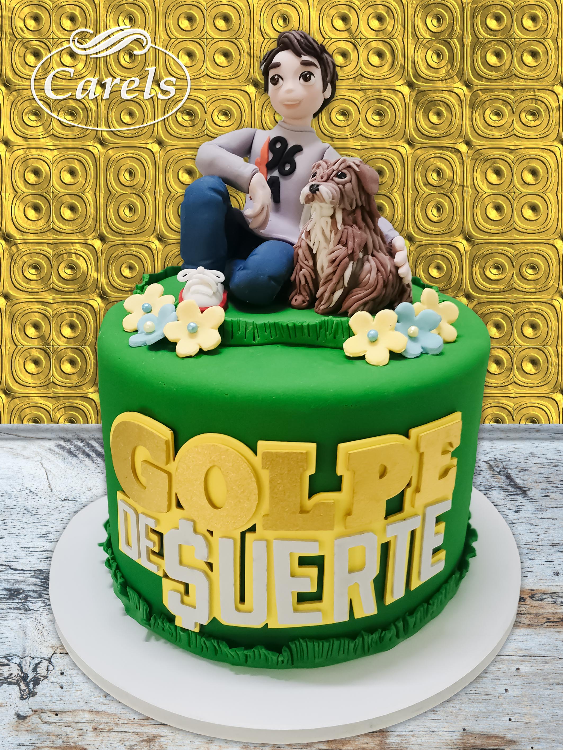Pastel para Golpe de suerte,
Pastel cumpleaños,
Carels
